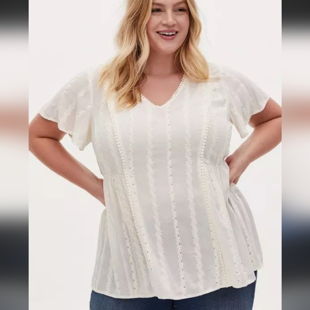Torrid Ivory Eyelet Embroidered Blouse Size 0 Size 12 Short Sleeve - Picture 2 of 9